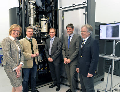 Towards entry "A unique look at the atomic structure of materials"