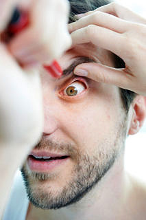 Towards entry "Ready to receive on multiple channels: sensory illusions"