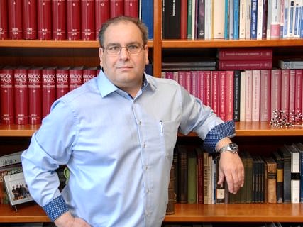 Towards entry "FAU-based chemist receives award of the Royal Society of Chemistry"