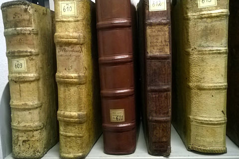 Towards entry "Upper class rituals"