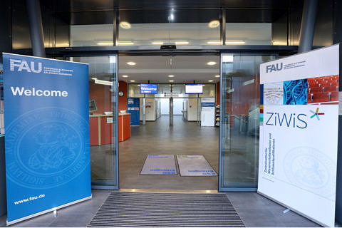 The University launched celebrations for the anniversary year with an academic symposium on 'Future of Research – Research of the Future'. An interdisciplinary approach was taken, with researchers from all disciplines at FAU joining international colleagues to cast a glance at the future of research. (Image: FAU/Kurt Fuchs)