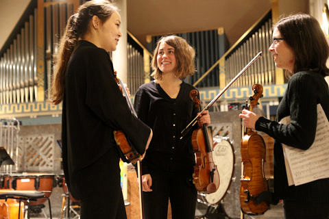 The University launched celebrations for the anniversary year with an academic symposium on 'Future of Research – Research of the Future'. An interdisciplinary approach was taken, with researchers from all disciplines at FAU joining international colleagues to cast a glance at the future of research. (Image: FAU/Kurt Fuchs)