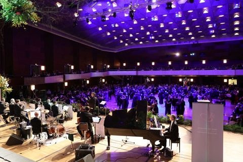 Towards entry "University Ball"