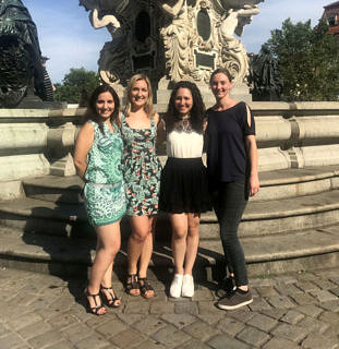 Towards entry "The FAU SHEer Power community"