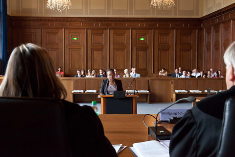 Towards entry "Law students from all over the world moot in Nuremberg"
