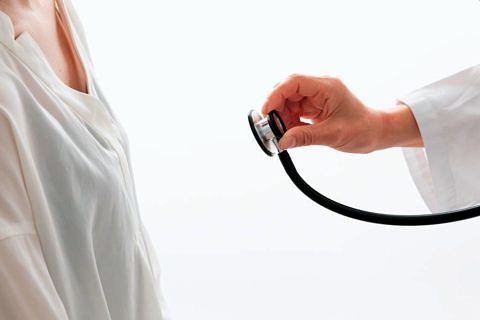 Towards entry "Treating patients during your degree"