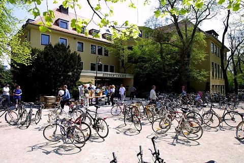 Towards entry "Almost as good as home"