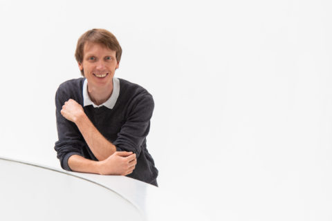 Towards entry "Millions for cancer research"