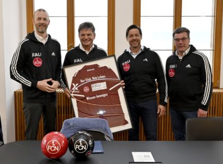 Towards entry "FAU and 1. FC Nürnberg sign cooperation agreement"