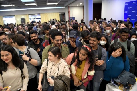 FAU - Erstsemesterbegrüßung - 2022 - Heinrich-Lades-Halle, Erlangen Foto: Montag 17.10.2022, Anestis Aslanidis