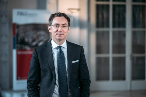 Towards entry "How international law can protect human rights"