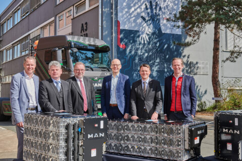 Towards entry "Campus Future Driveline: FAU researches together with MAN on the drives of the future"