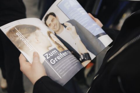 Towards entry "Check out! The new FAU magazine is online"