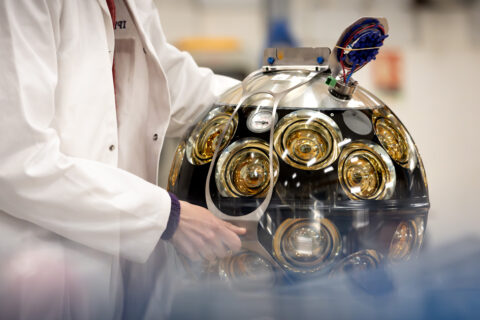 Towards entry "Astroparticle physics: Record-breaking neutrino detected"