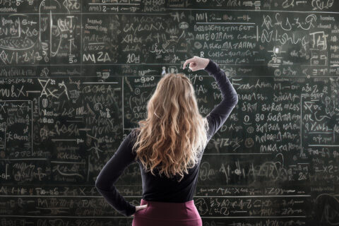 Towards entry "Quantum physics: Where quantum theory and the theory of relativity meet"