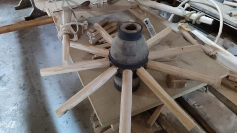 Ash spokes and iron wheel hub. (Image: Boris Dreyer)