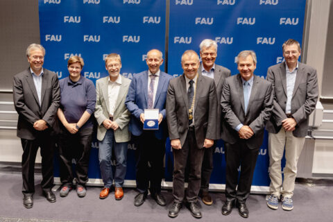 Towards entry "Prize for mathematics: FAU awards Staudt Prize"