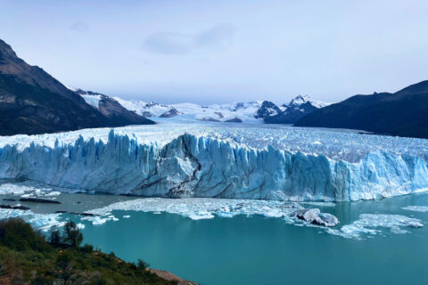 Towards entry "Perito Moreno Glacier is detaching from its anchor."