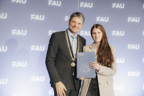 Towards entry "Deutschlandstipendium “Someone who is investing in my future”"