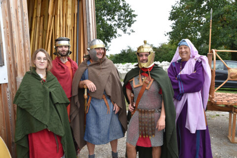 Students and volunteers as Romans (Photo: FAU/Boris Mijat)