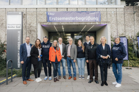 First semester welcome 2025 in the Heinrich-Lades-Halle. (Image: FAU/Giulia Iannicelli)