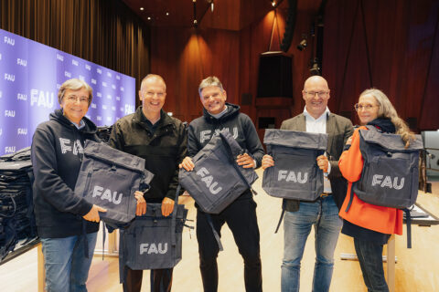 First semester welcome 2025 in the Heinrich-Lades-Halle. (Image: FAU/Giulia Iannicelli)