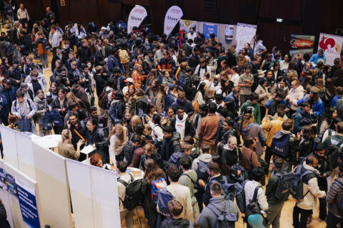 First semester welcome 2025 in the Heinrich-Lades-Halle. (Image: FAU/Giulia Iannicelli)