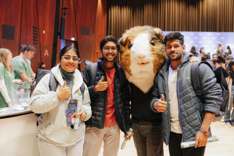 First semester welcome 2025 in the Heinrich-Lades-Halle. (Image: FAU/Giulia Iannicelli)